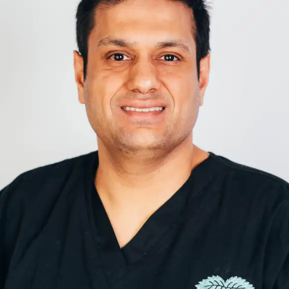 Dr Ravindra Poddar