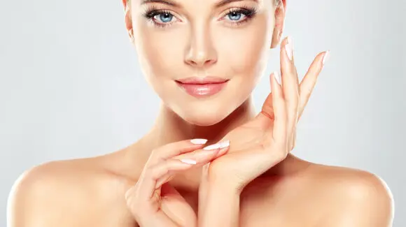 HOW CAN FACIAL AESTHETICS GIVE ME MORE CONFIDENCE ?